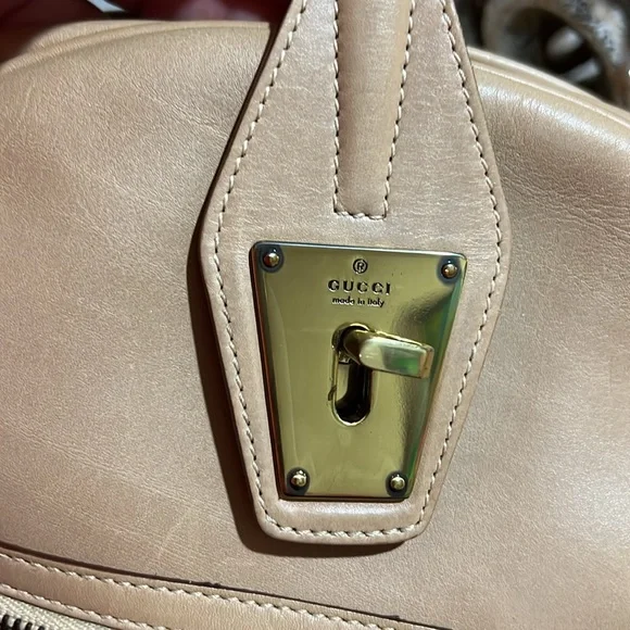 Authentic Rare Gucci Bag - Picture 4 of 16